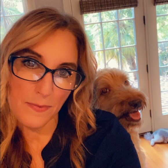 Meet your Posher, Roseann - Picture 1 of 1